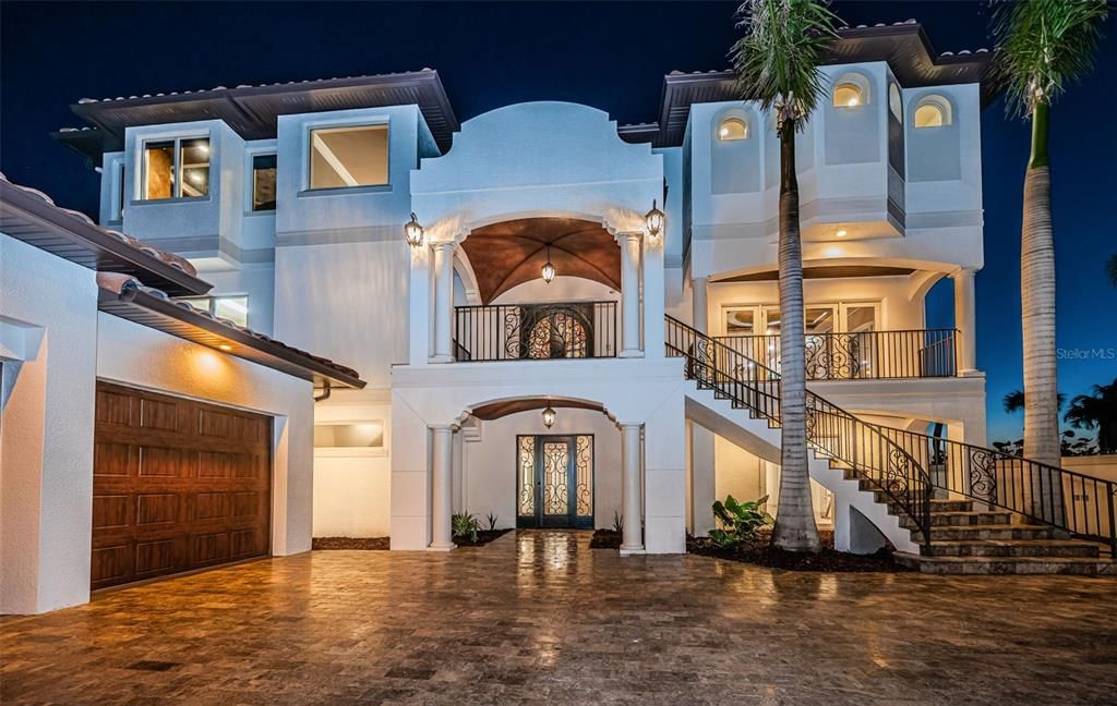Attached, Exterior, Facade, Spanish Mediterranean
