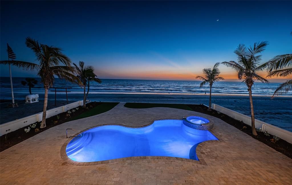 Exterior, Lake, Pool