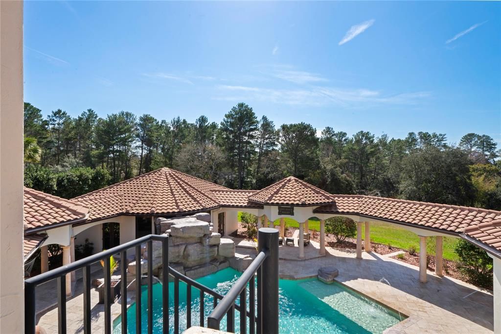 Exterior, Pool