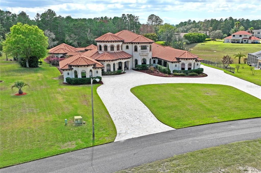 Exterior, Drone