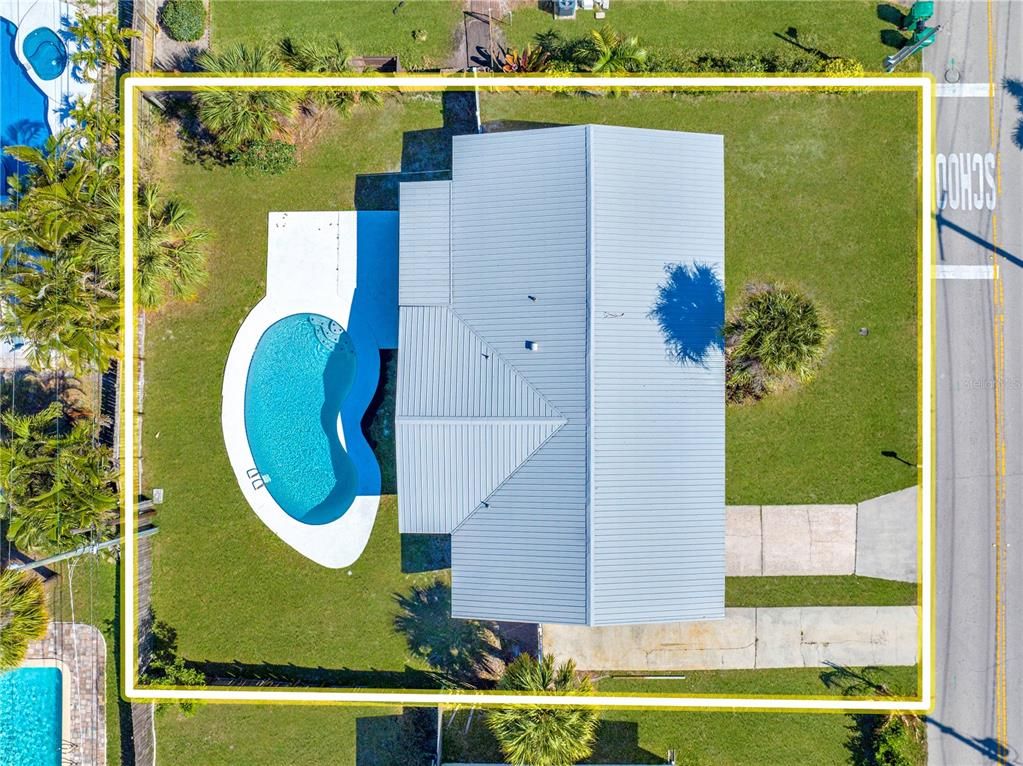Exterior, Drone
