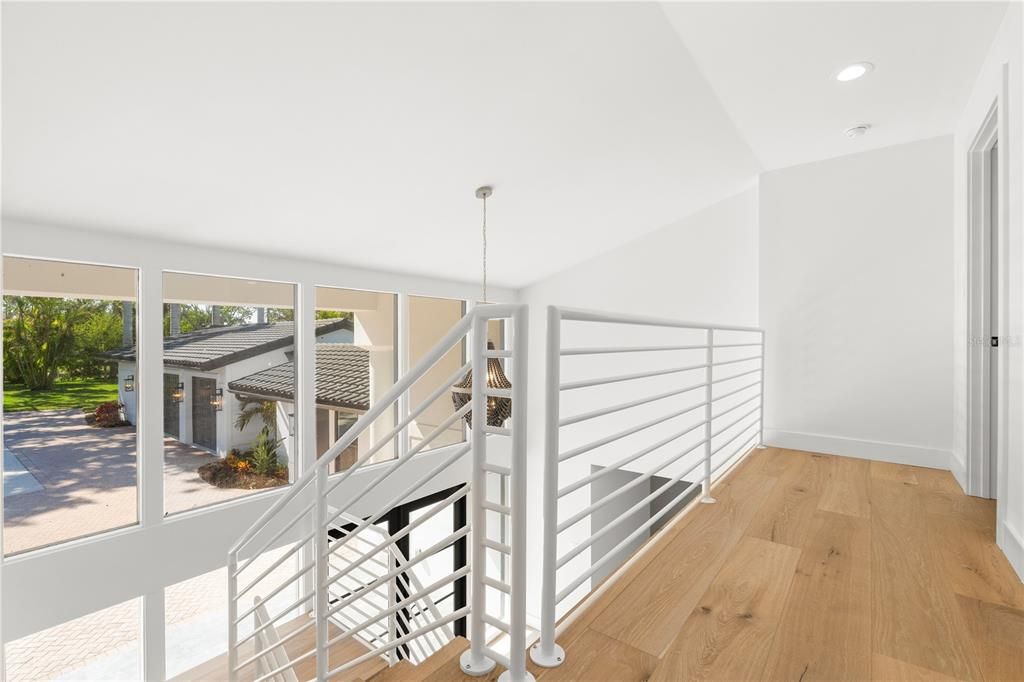 Interior, Pendant Lights, Recessed Lighting, Wood Texture Flooring