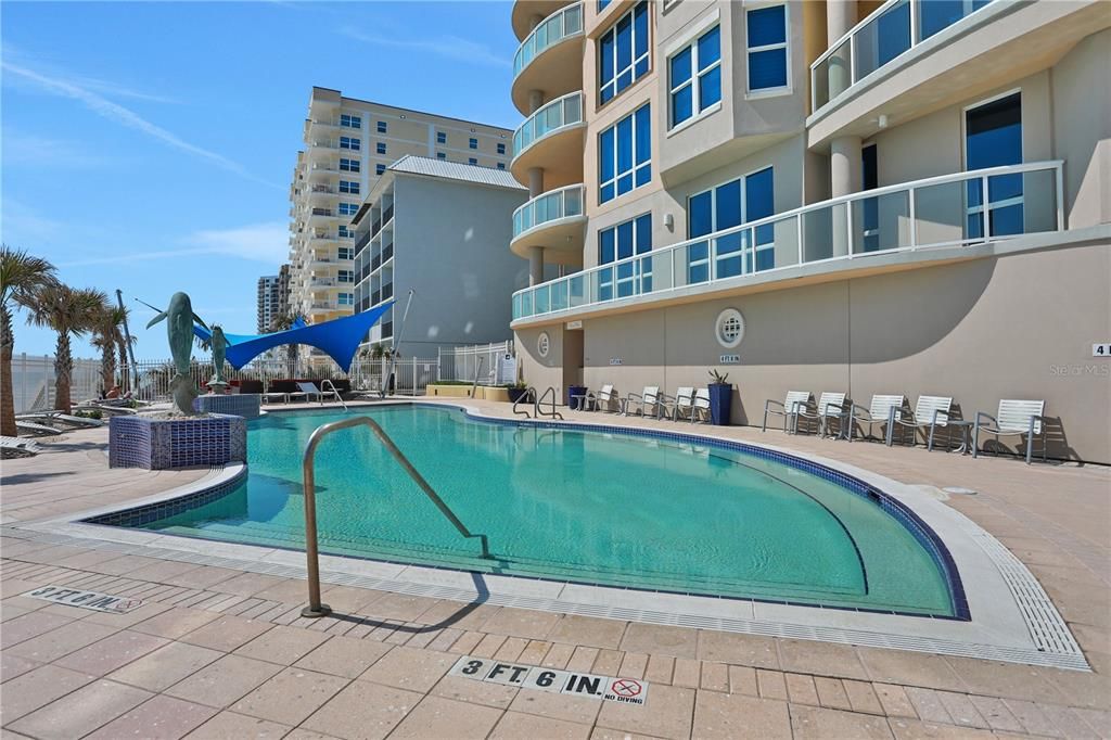 Exterior, Pool