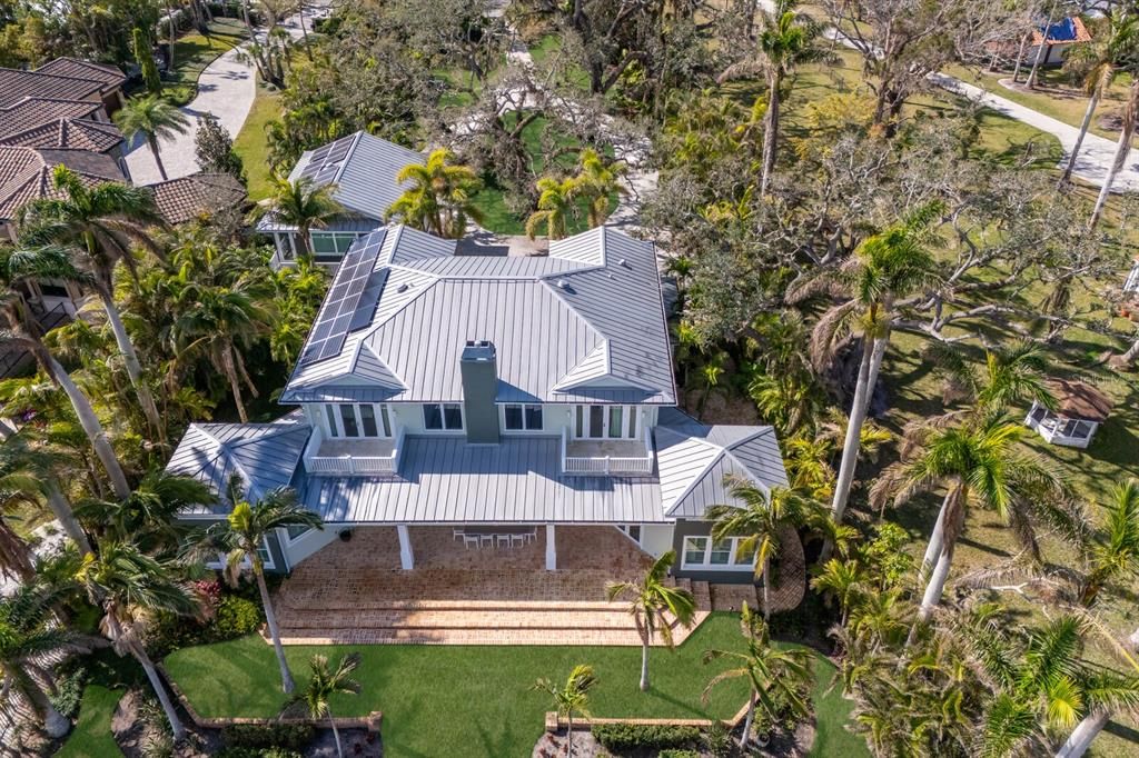 Exterior, Drone