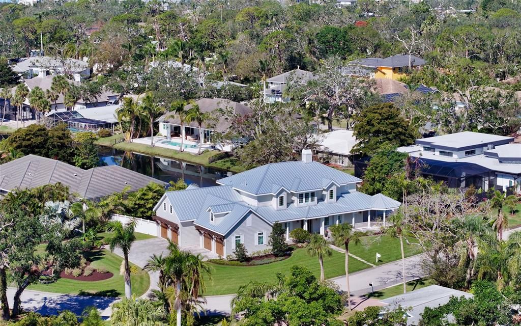 Exterior, Drone