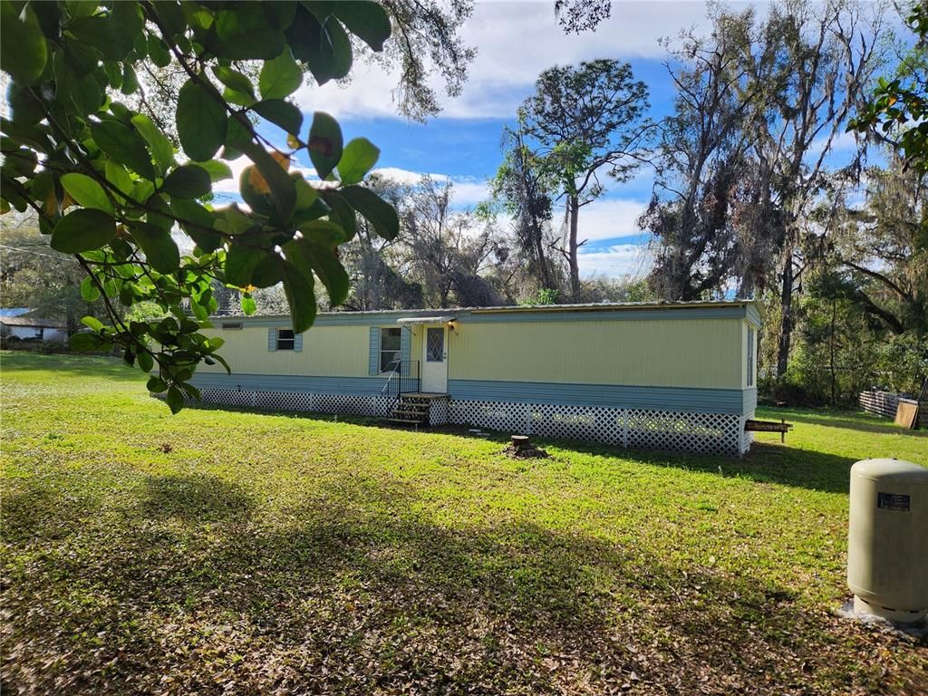 Backyard, Exterior