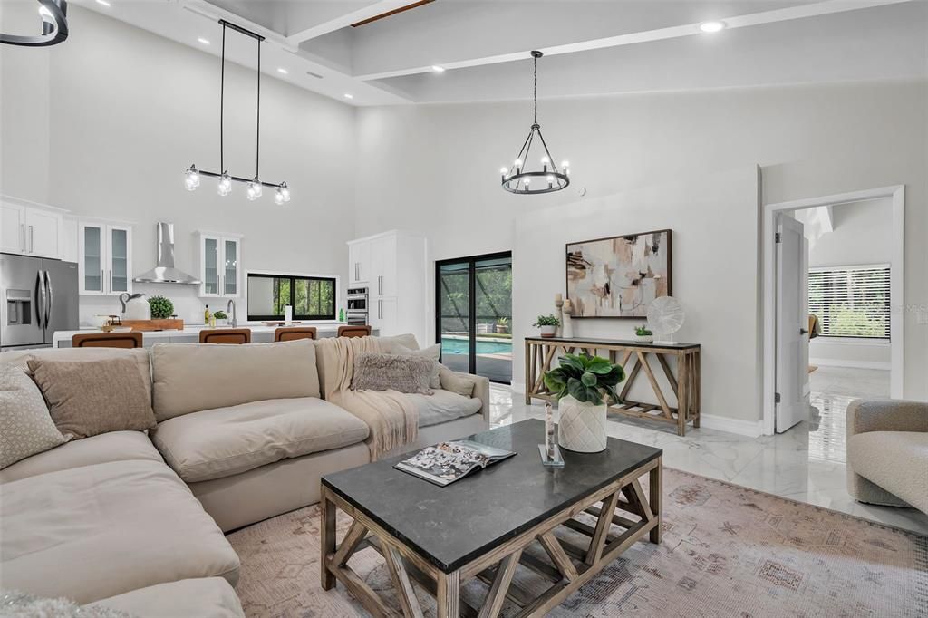 Dining room, Interior, Living room, Marble, Pendant Lights, Recessed Lighting