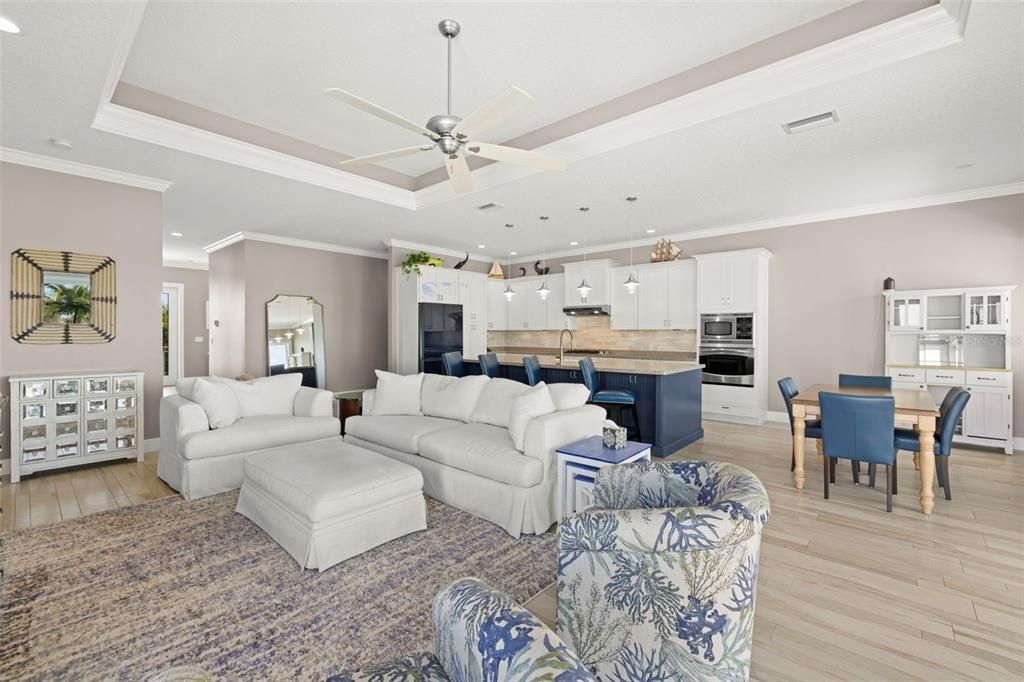 Dining room, Interior, Kitchen, Living room, Pendant Lights, Recessed Lighting, Stainless Steel Appliances, Wood Texture Flooring