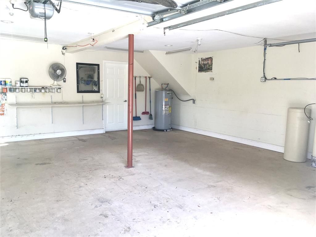 Garage, Interior