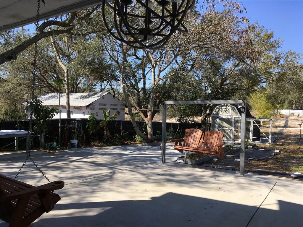 Backyard, Exterior