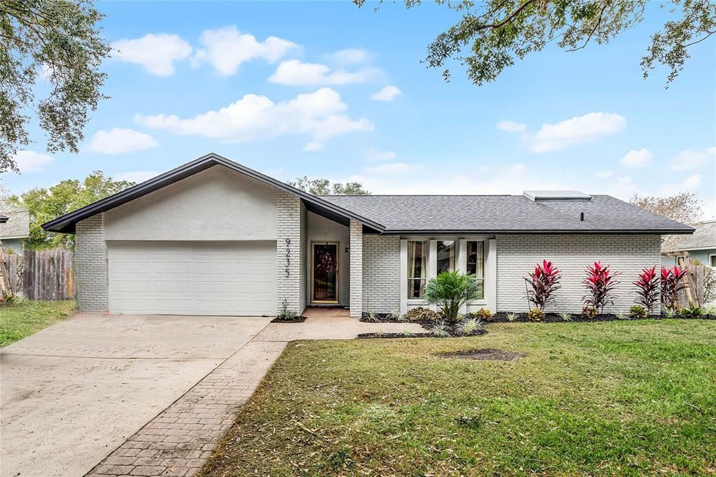 Attached, Exterior, Facade, Solar Panels, Ranch