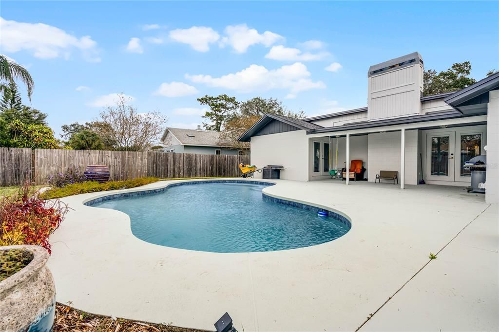 Exterior, Pool