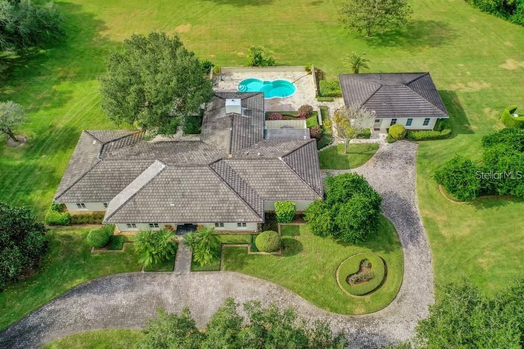Exterior, Drone