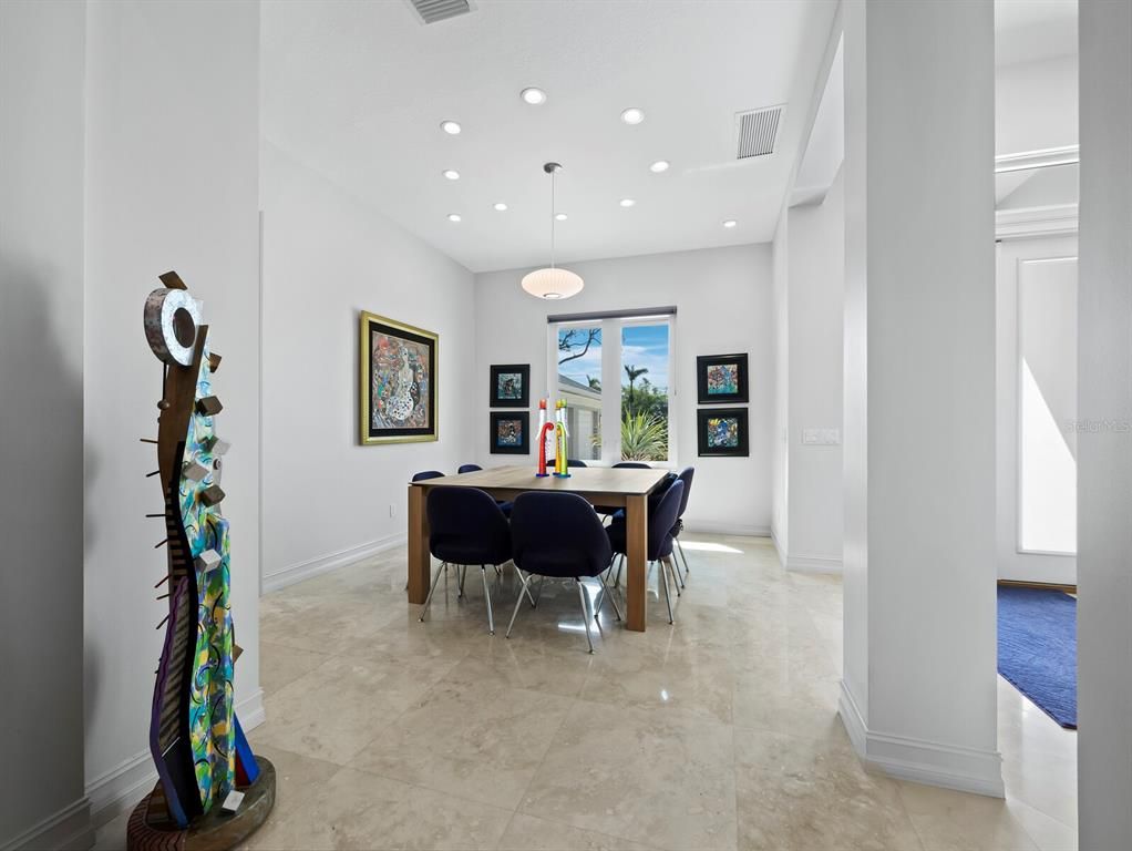 Dining room, Interior, Pendant Lights, Recessed Lighting