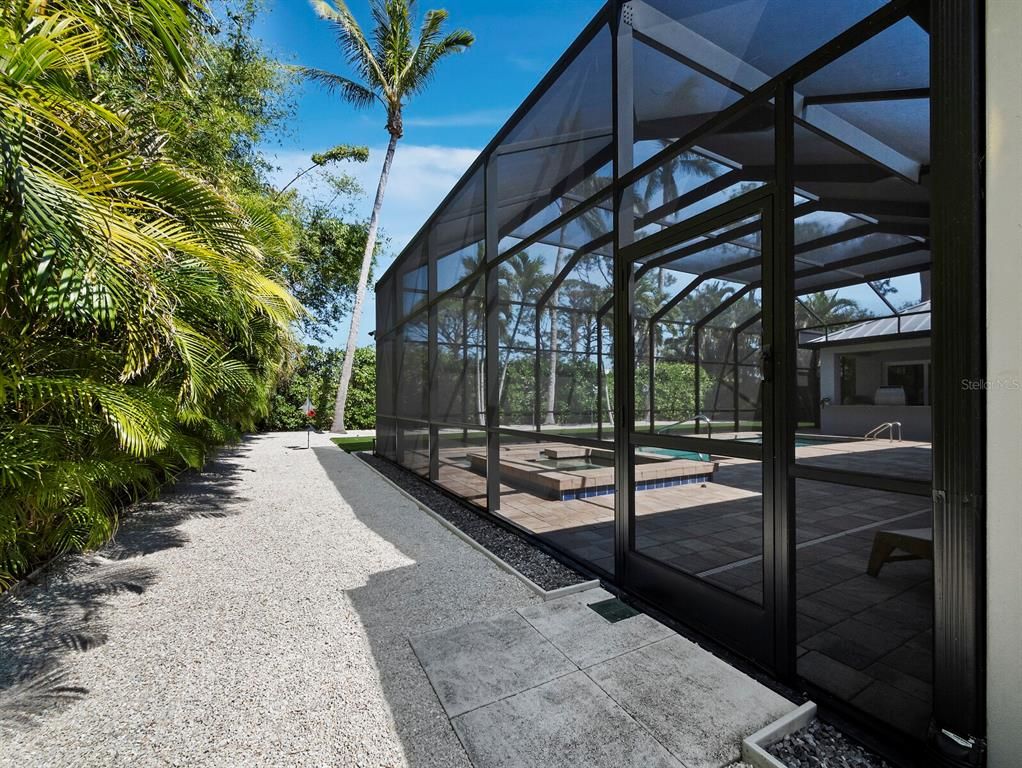 Exterior, Sun Room
