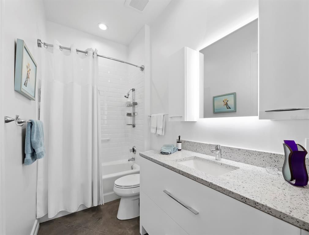 Bathroom, Interior, Recessed Lighting