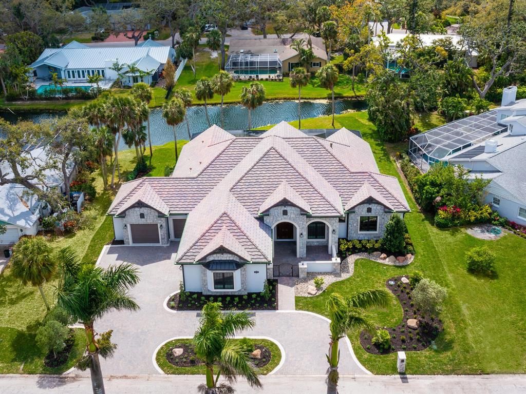 Exterior, Drone
