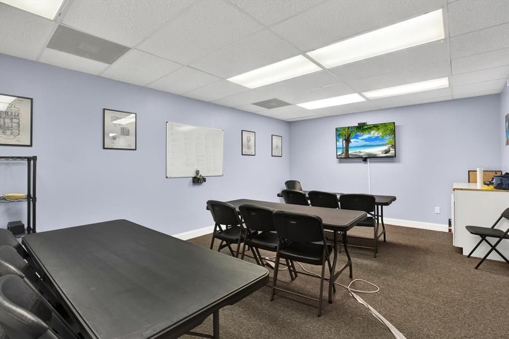 Dining room, Interior, Recessed Lighting