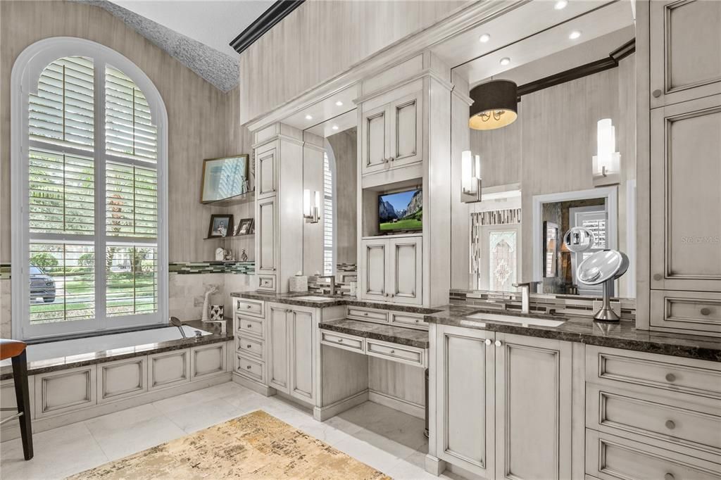 Bathroom, Dual Sink Vanities, Interior, Pendant Lights, Recessed Lighting