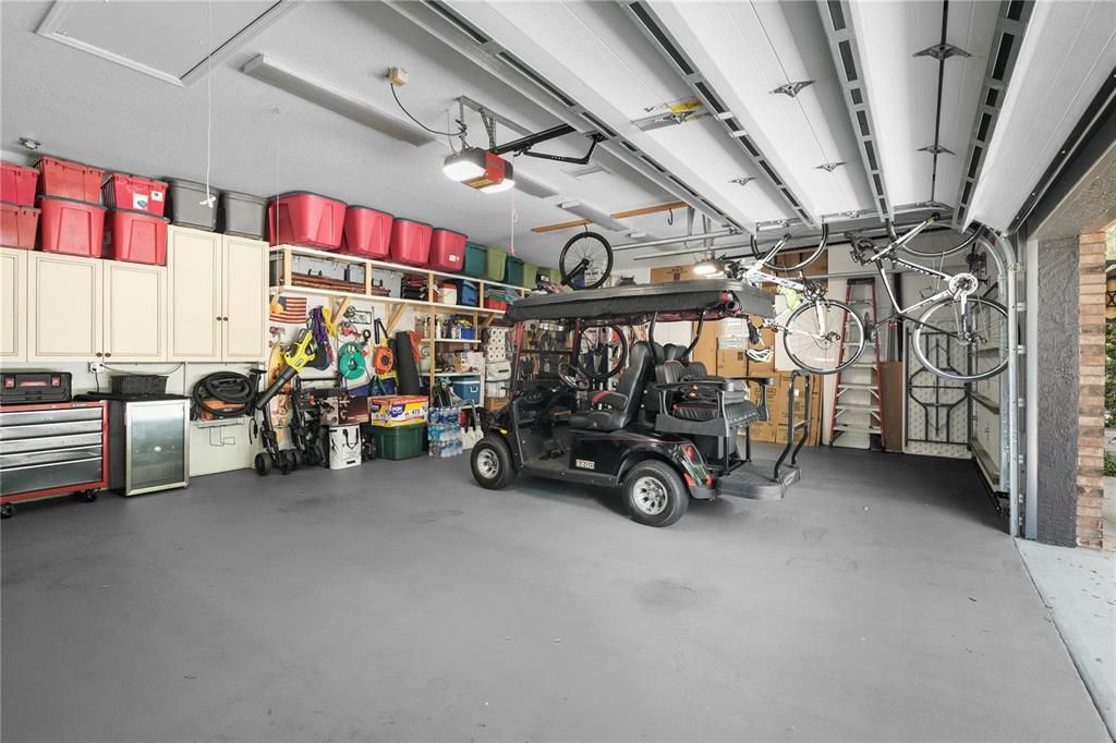 Garage, Interior