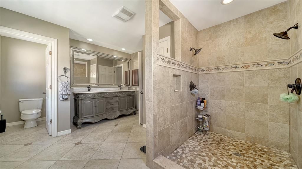 Bathroom, Interior, Recessed Lighting