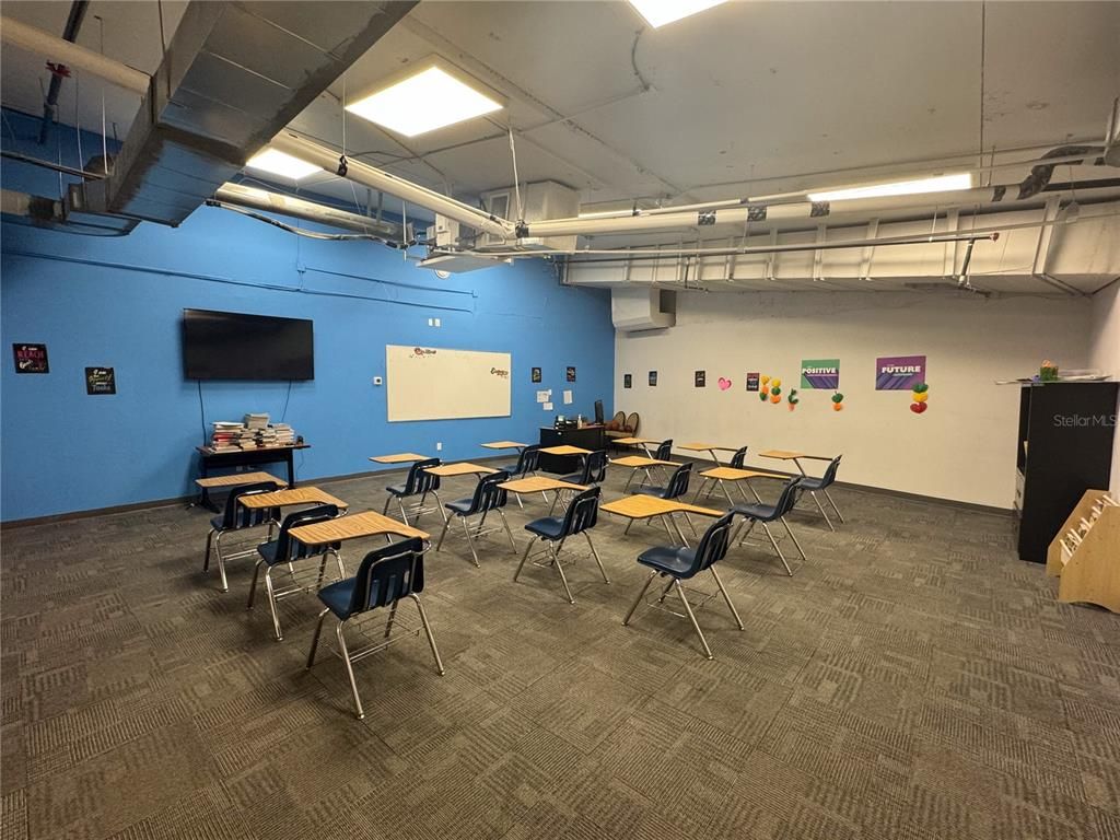 Dining room, Garage, Interior