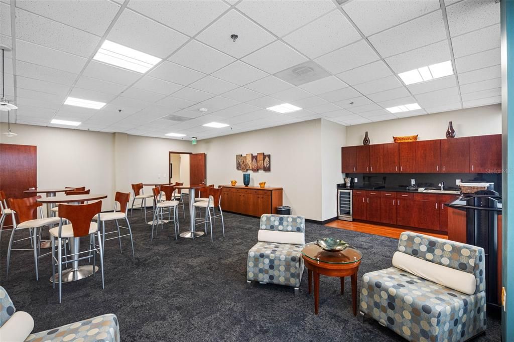 Dining room, Interior, Kitchen, Pendant Lights, Recessed Lighting