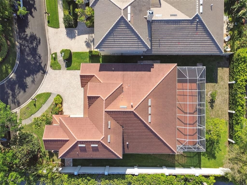 Exterior, Drone