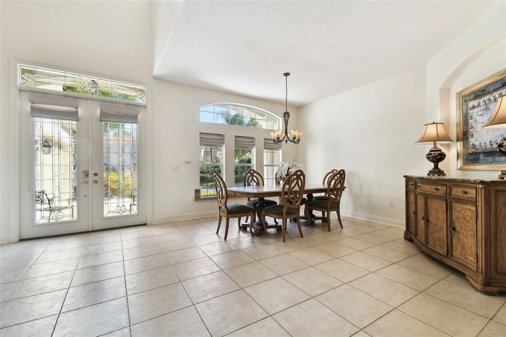 Chandelier, Dining room, Interior