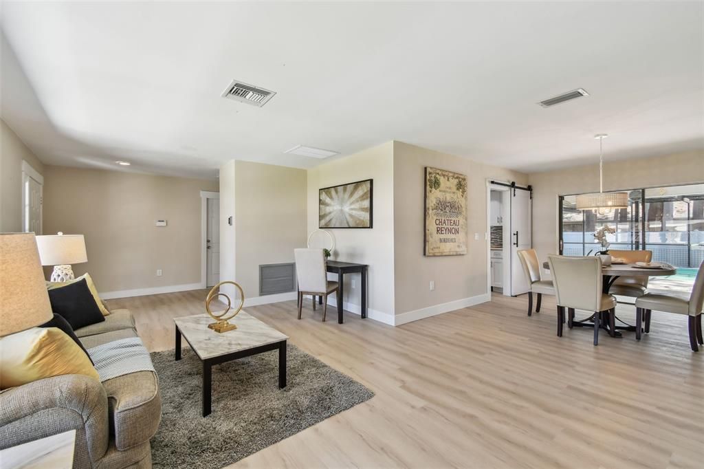 Dining room, Interior, Living room, Pendant Lights, Recessed Lighting, Wood Texture Flooring
