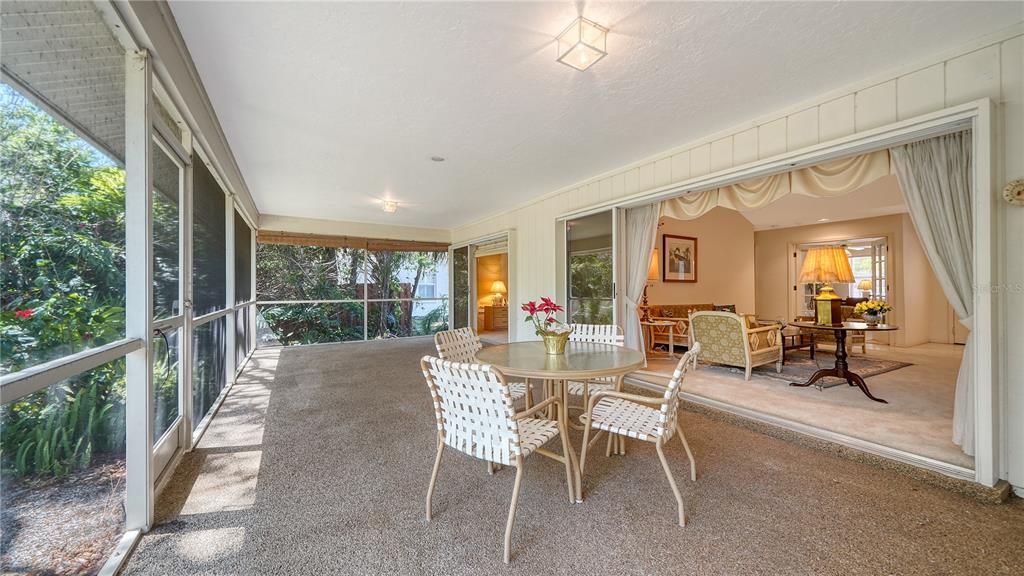 Dining room, Interior