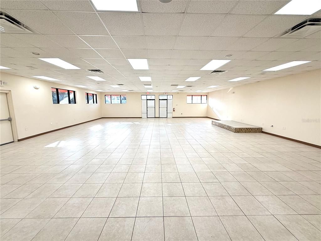 Empty room, Interior, Recessed Lighting