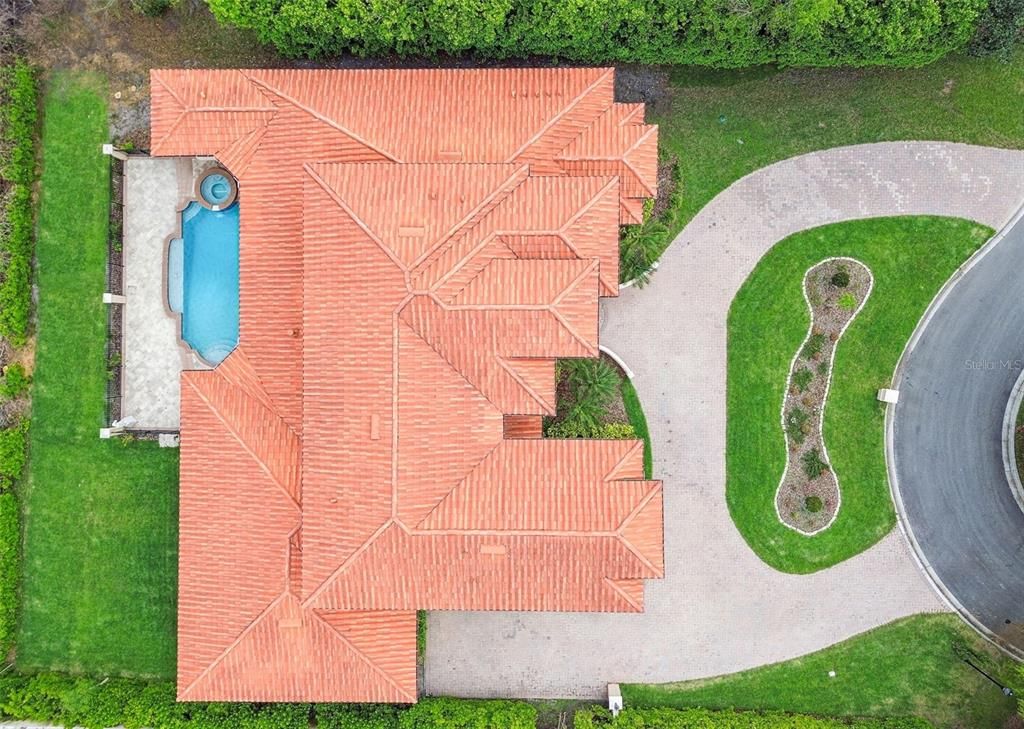Exterior, Drone