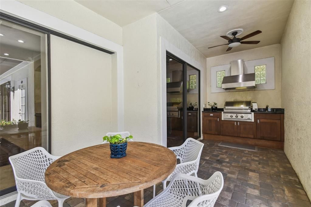 Dining room, Interior, Recessed Lighting