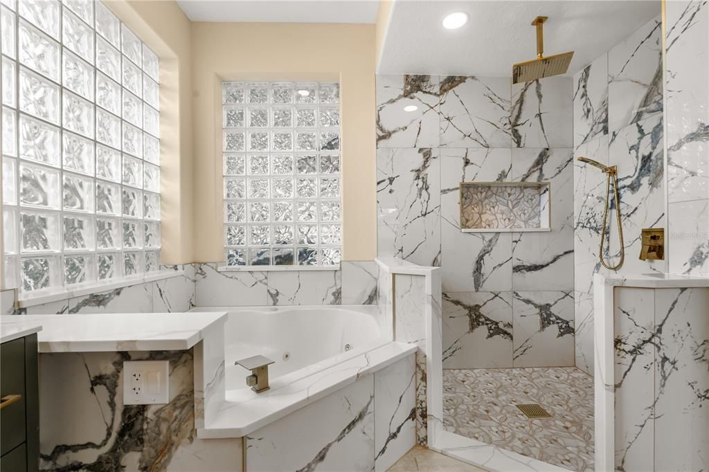 Bathroom, Interior, Marble Walls, Recessed Lighting