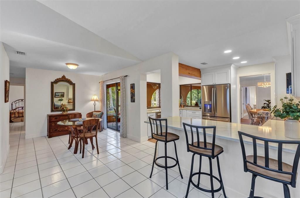 Dining room, Interior, Kitchen, Recessed Lighting, Stainless Steel Appliances
