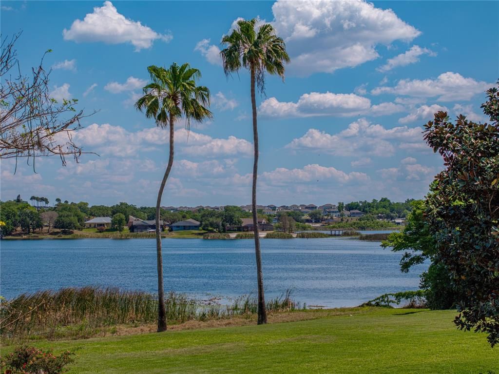 Exterior, Lake