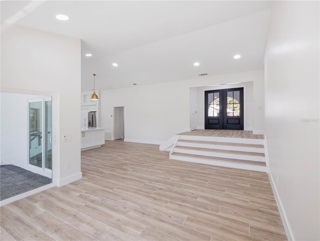 Interior, Pendant Lights, Recessed Lighting, Wood Texture Flooring