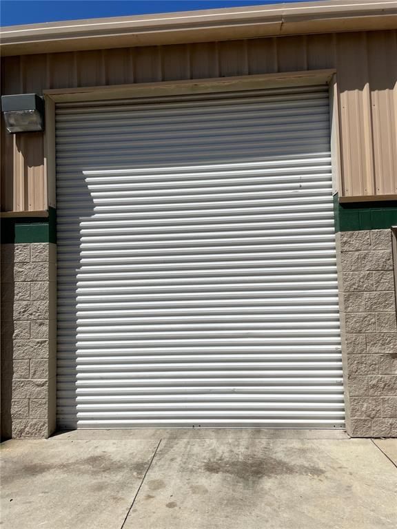 Detached Garage, Exterior