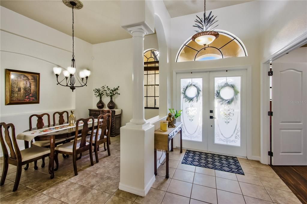 Chandelier, Dining room, Interior