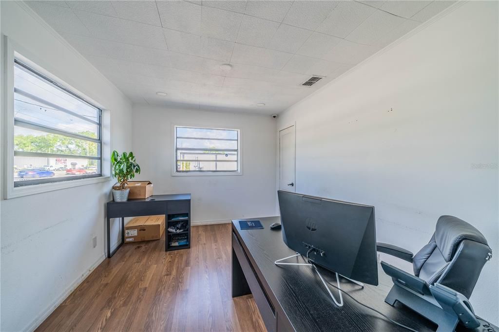 Home Office, Interior, Recessed Lighting, Wood Texture Flooring