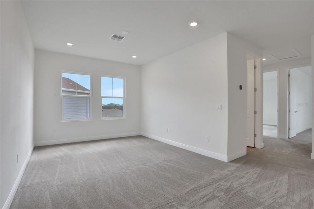 Empty room, Interior, Recessed Lighting