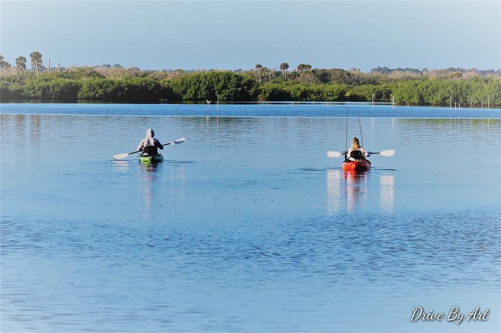 Exterior, Lake
