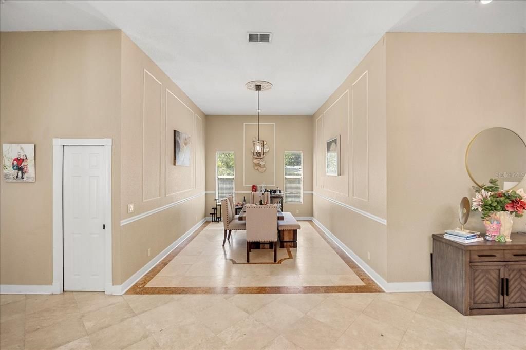 Chandelier, Dining room, Interior, Pendant Lights