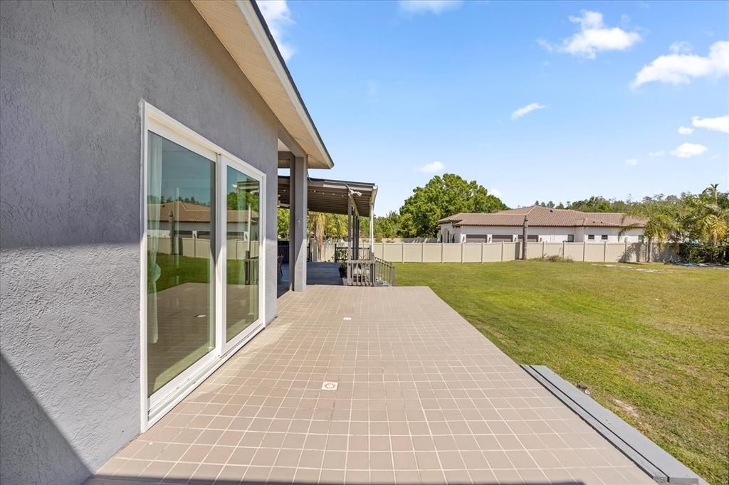 Backyard, Exterior