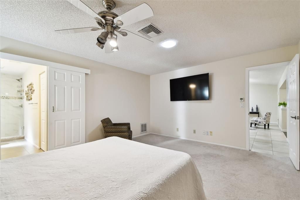 Bedroom, Interior, Recessed Lighting