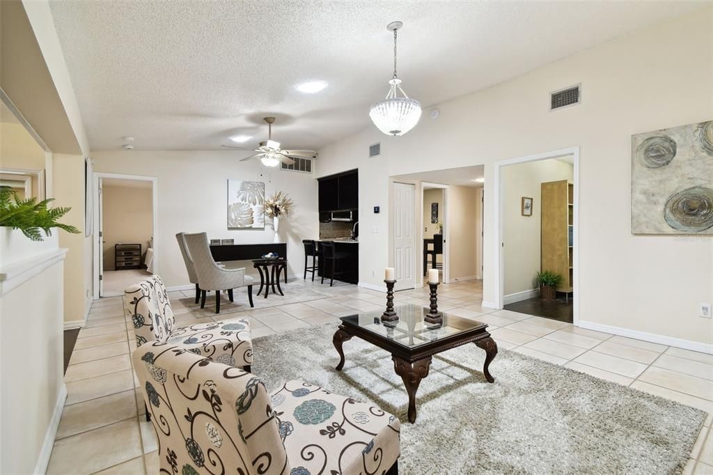 Dining room, Interior, Living room, Pendant Lights, Recessed Lighting
