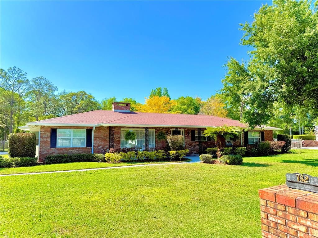 Exterior, Facade, Brick Facade, Ranch