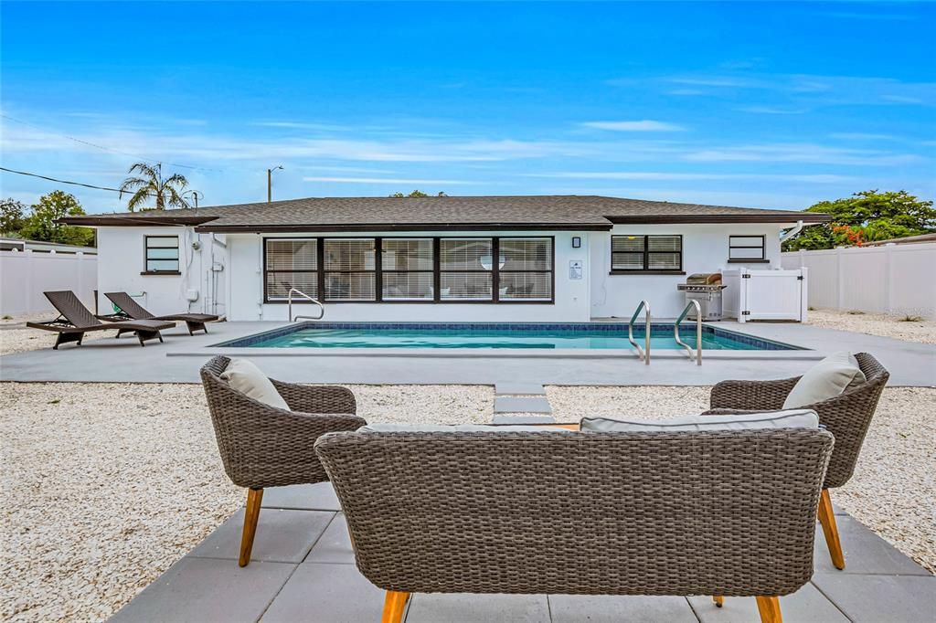 Exterior, Pool