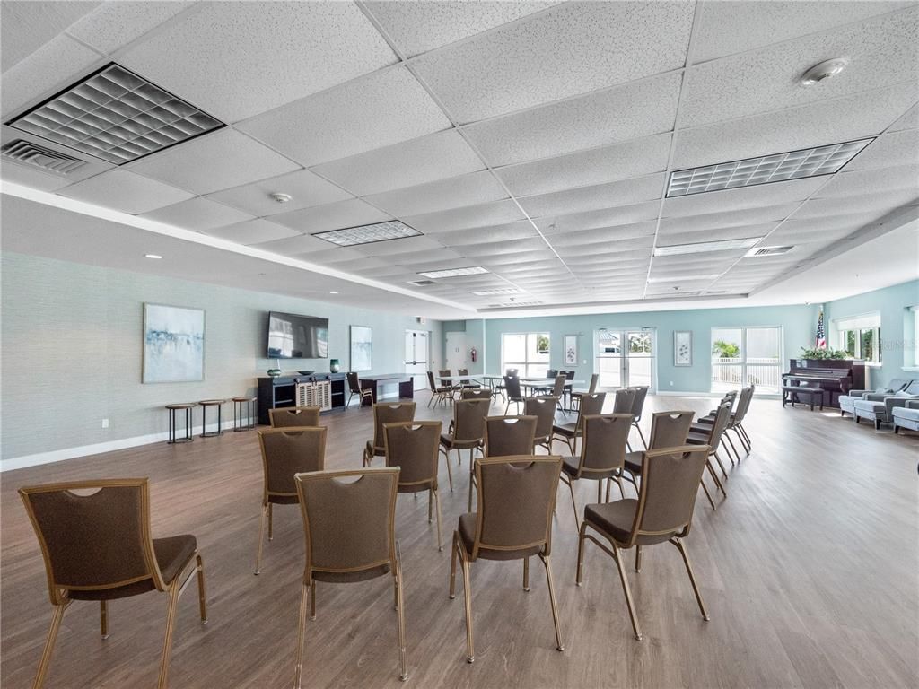 Interior, Piano, Recessed Lighting, Wood Texture Flooring